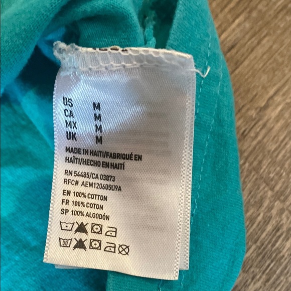 American Eagle Turquoise Tee with Eagle Graphic - Picture 6 of 7